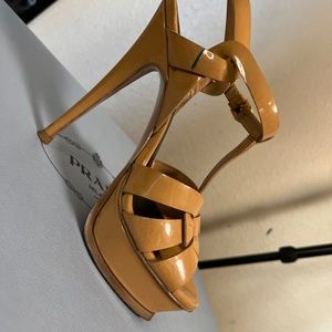 YSL - Yves Saint Laurent - nude plateforms - Super-hot!